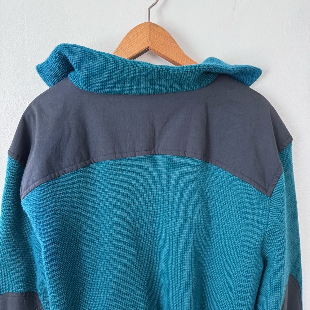 Helly Hansen Mens Vintage wool sweater pullover in teal nylon accents Size Small - Picture 4 of 6